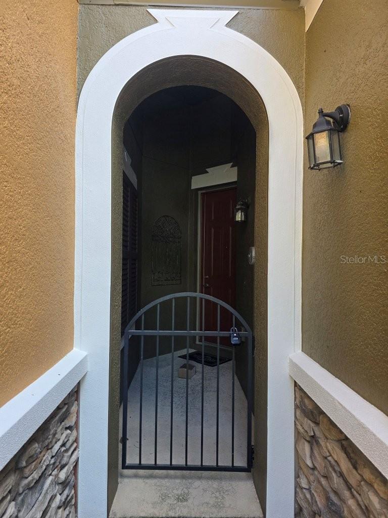 9481 Tawnyberry St Property Photo 5