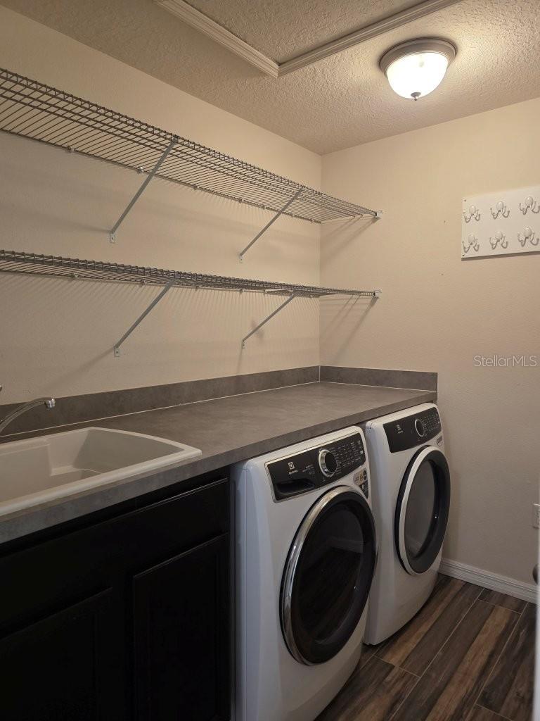 9481 Tawnyberry St Property Photo 20