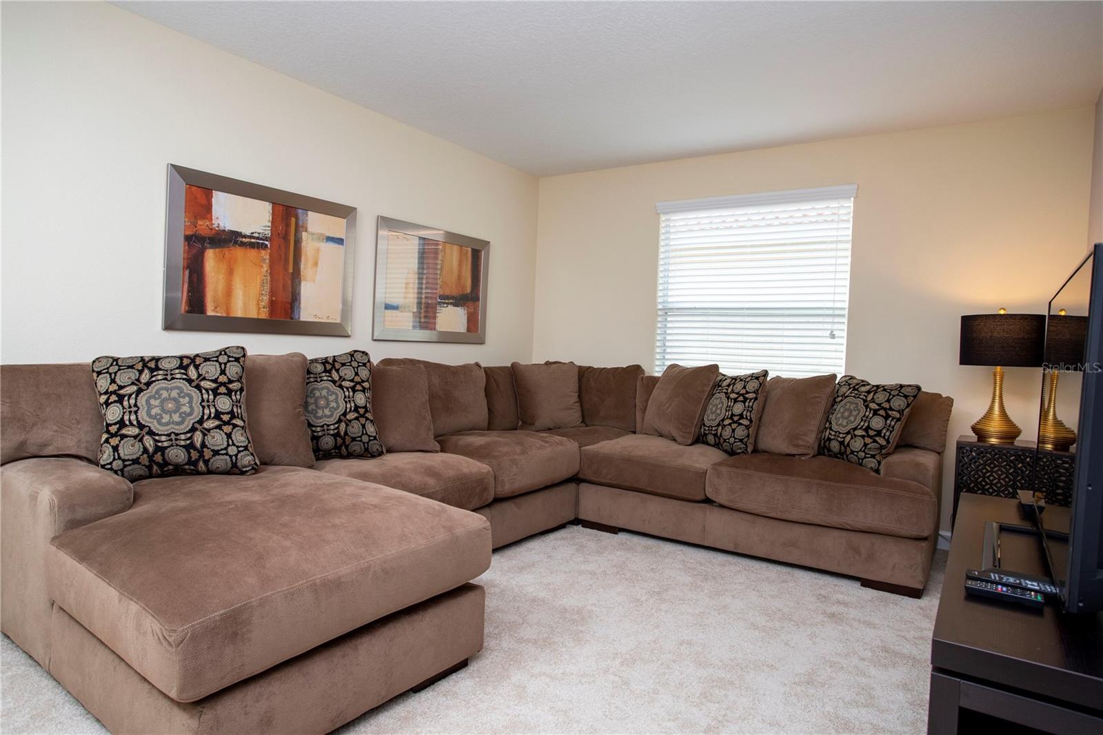 2928 Buccaneer Palm Rd Property Photo 3