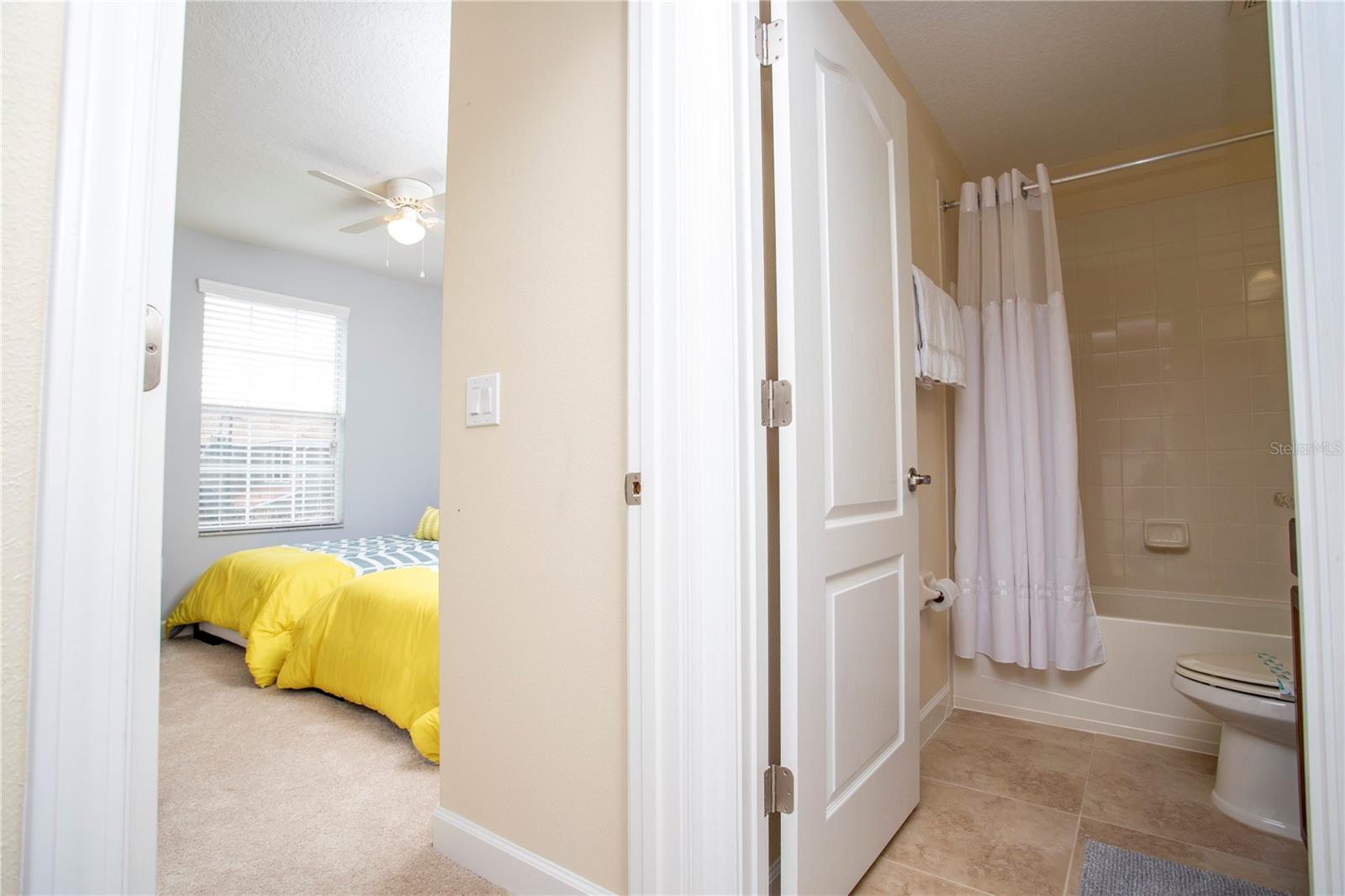 2928 Buccaneer Palm Rd Property Photo 6