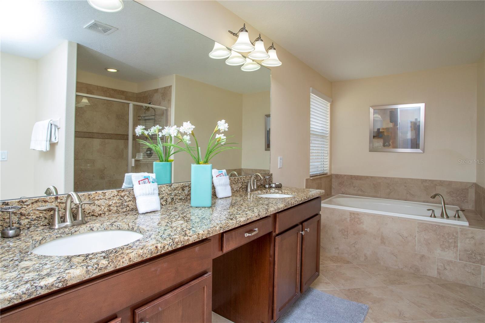 2928 Buccaneer Palm Rd Property Photo 27