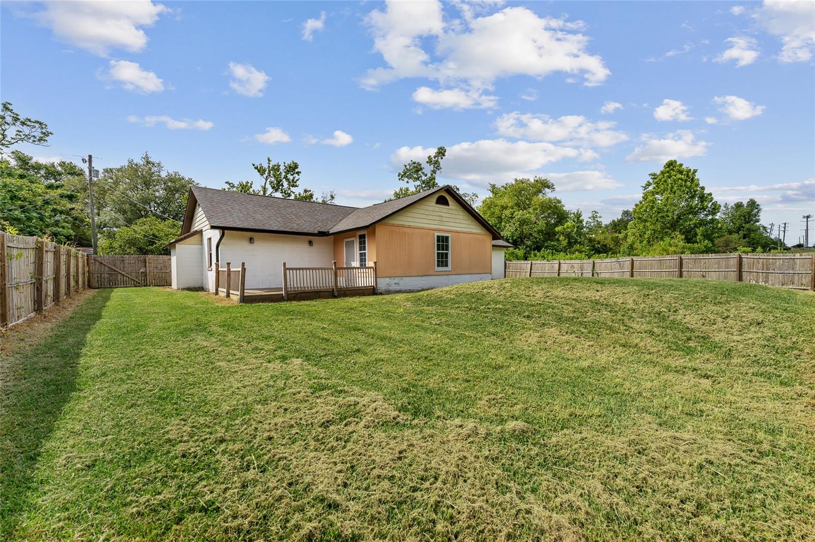 2040 E Triangle Dr Property Photo 21