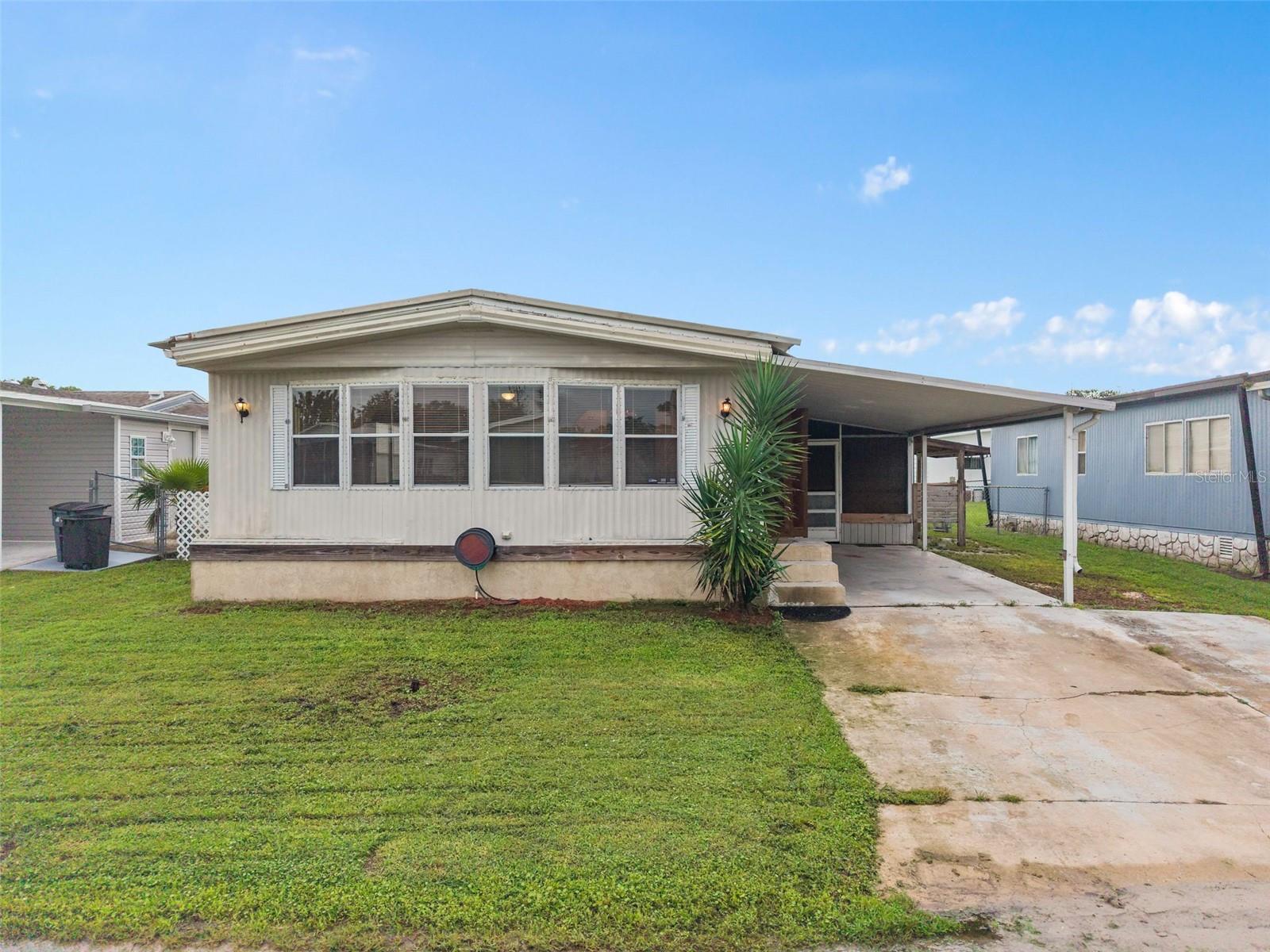 137 PINE TREE DR Property Photo 1