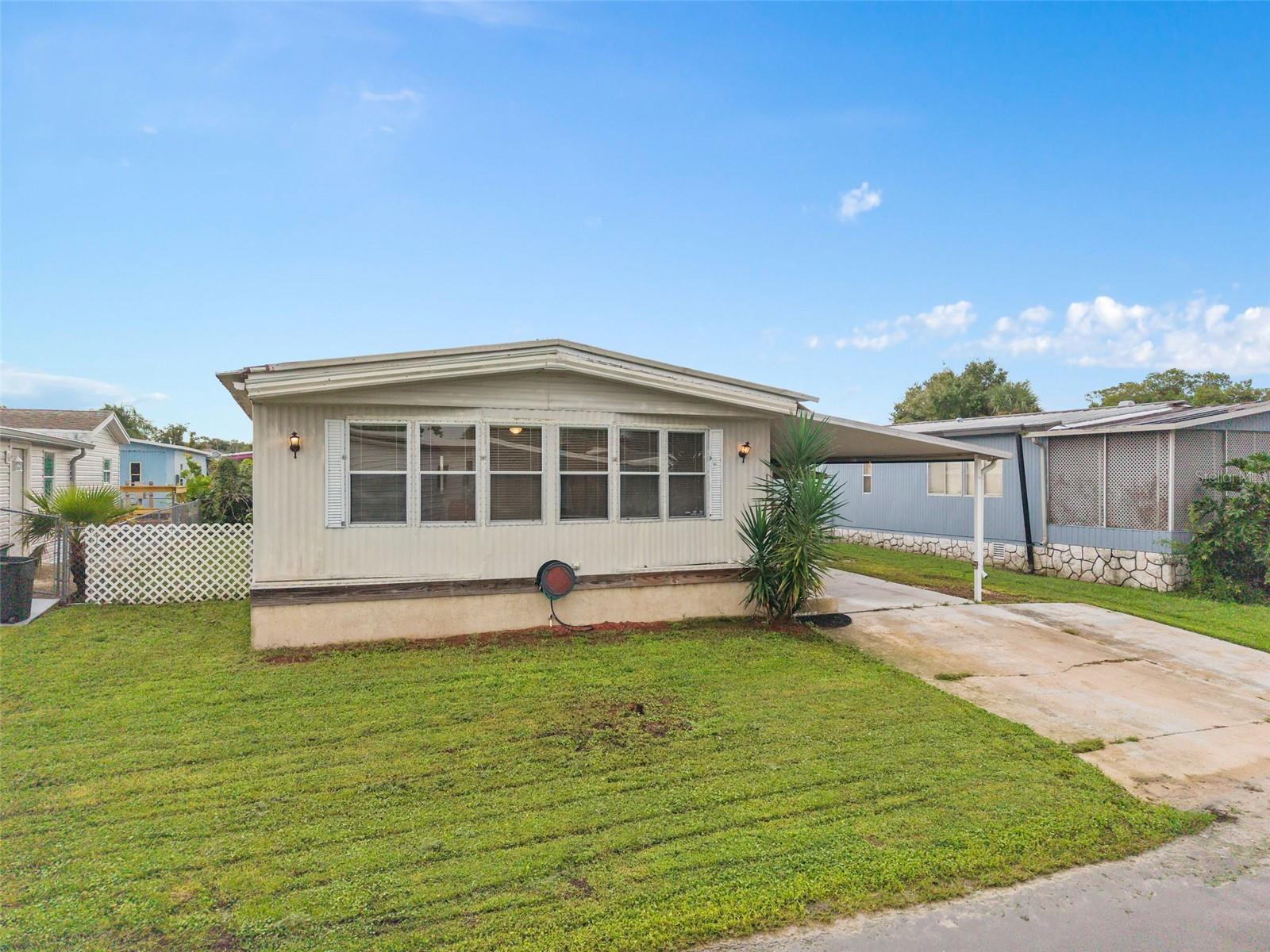 137 Pine Tree Dr Property Photo 2