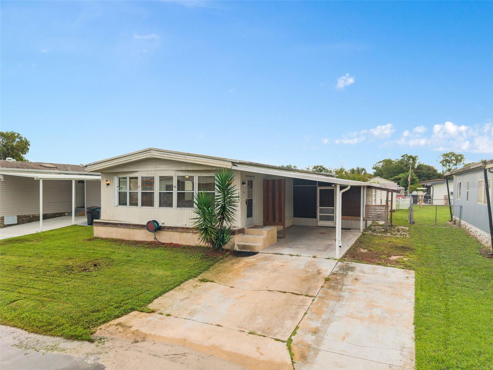 137 Pine Tree Dr Property Photo 3