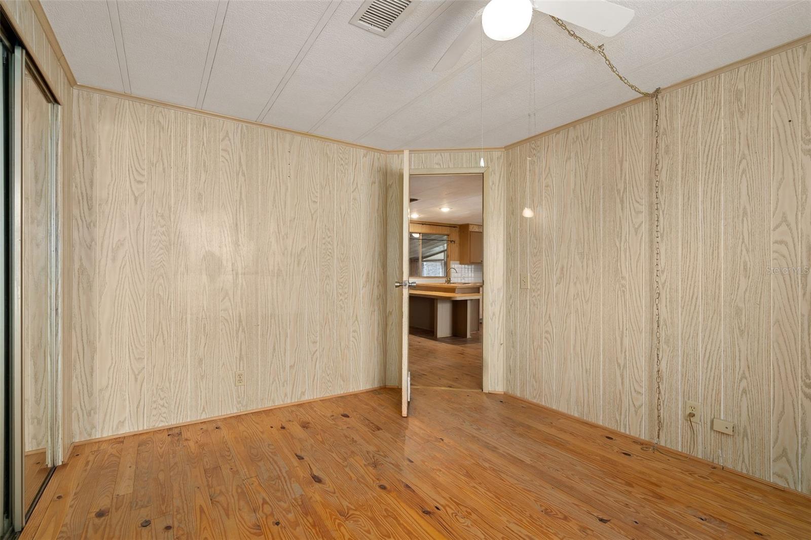 137 Pine Tree Dr Property Photo 20