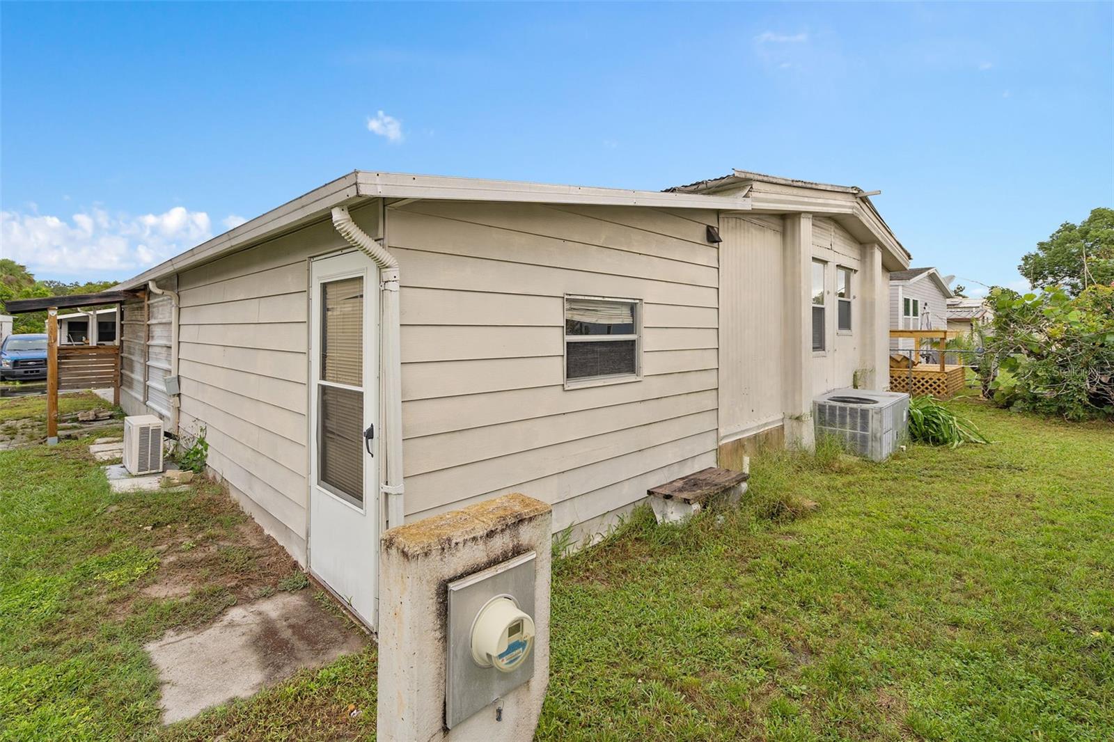 137 Pine Tree Dr Property Photo 25