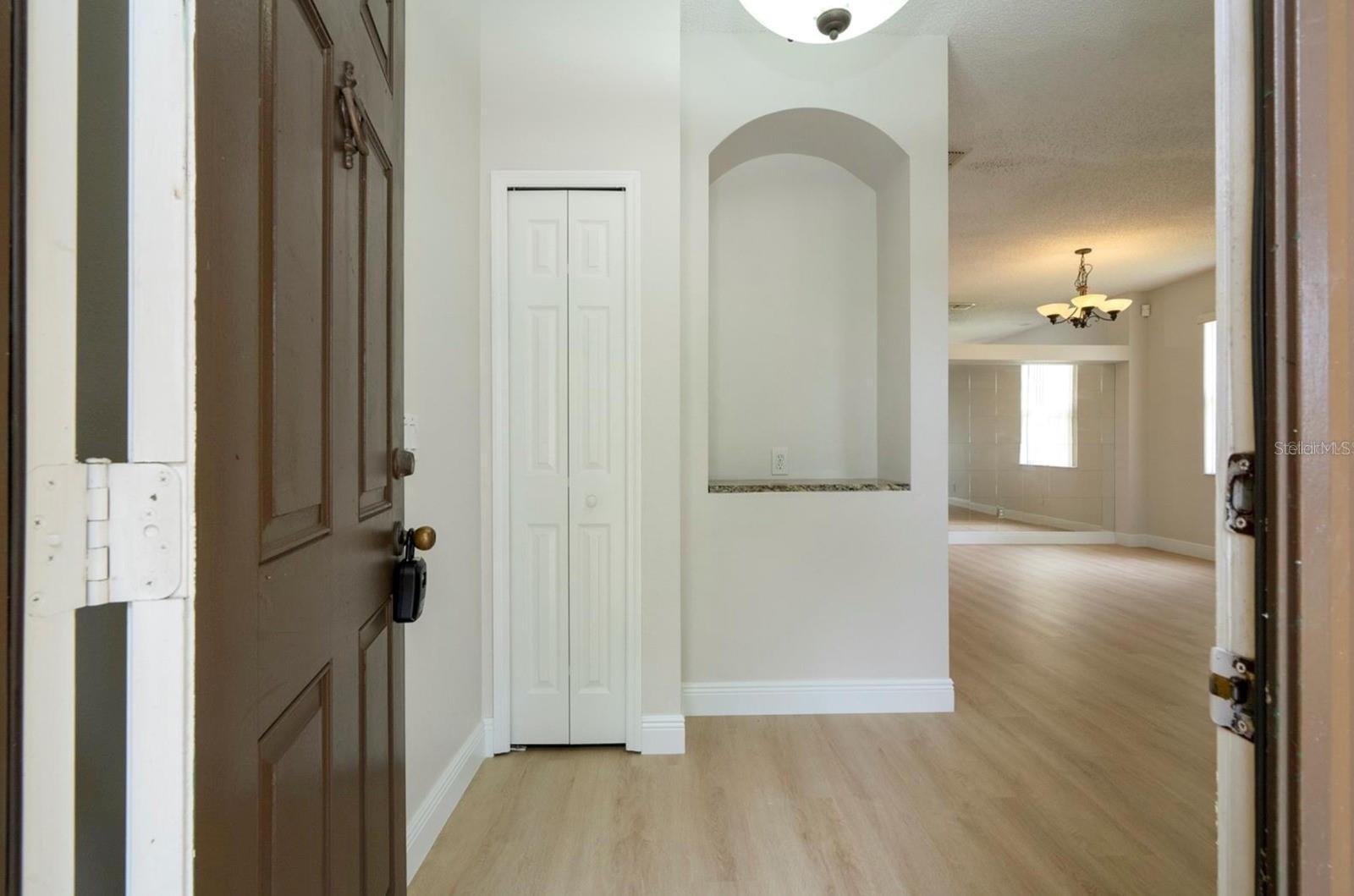 13827 Hawkeye Dr Property Photo 3