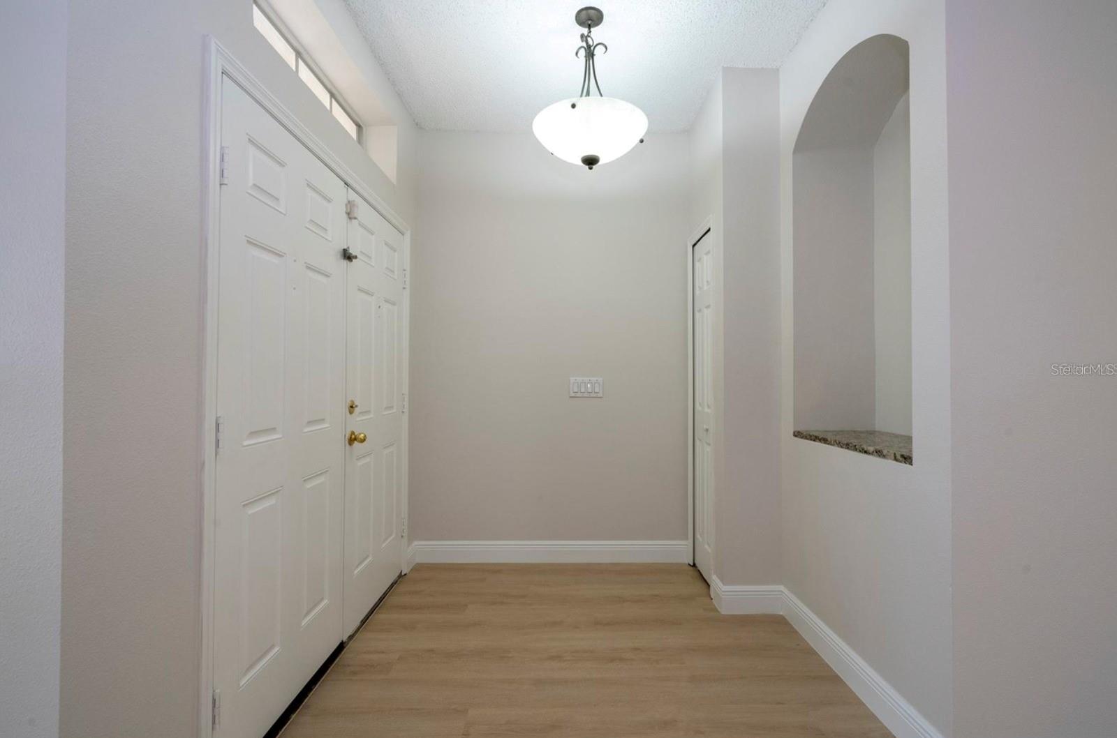 13827 Hawkeye Dr Property Photo 4