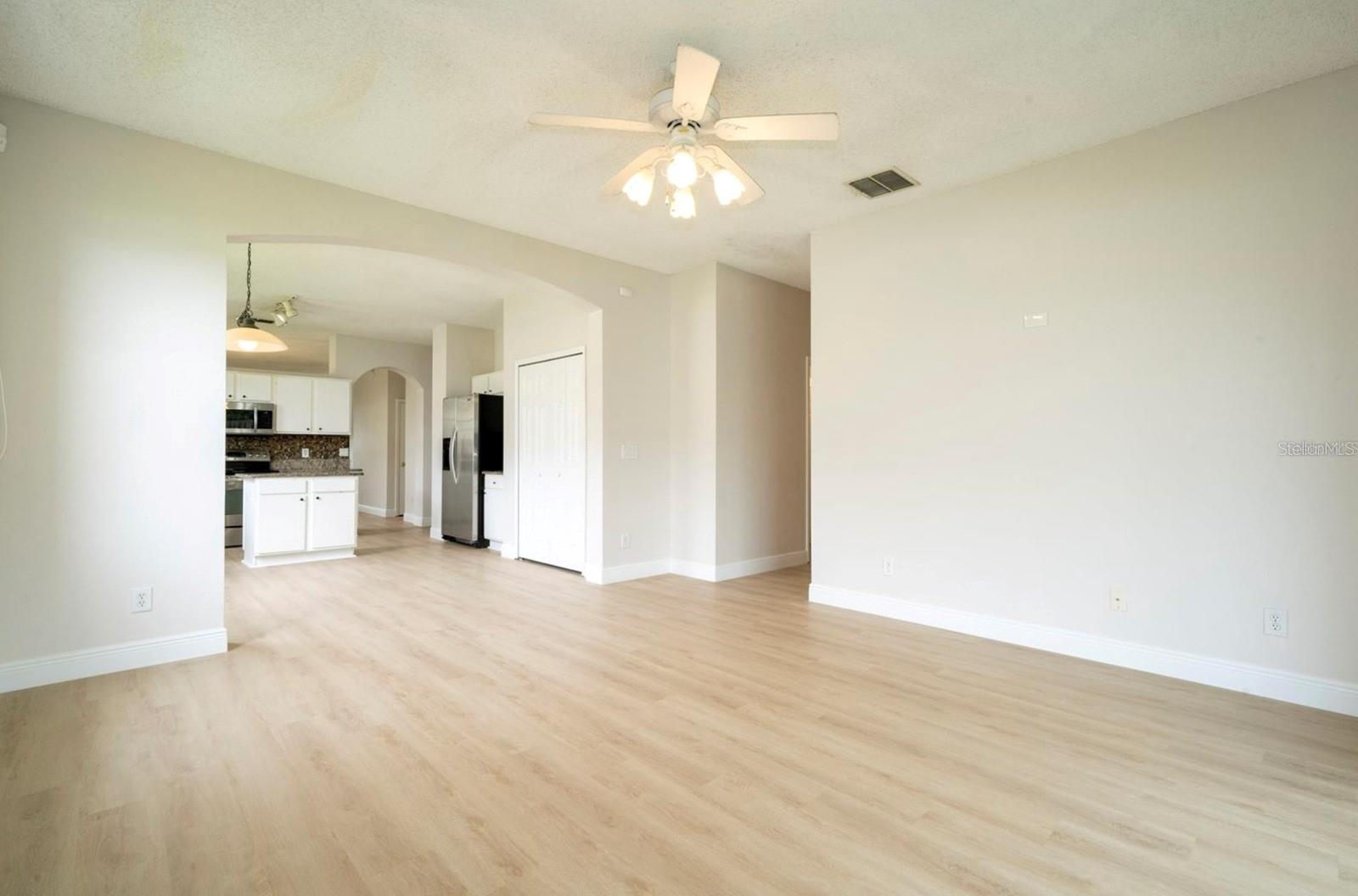 13827 Hawkeye Dr Property Photo 16