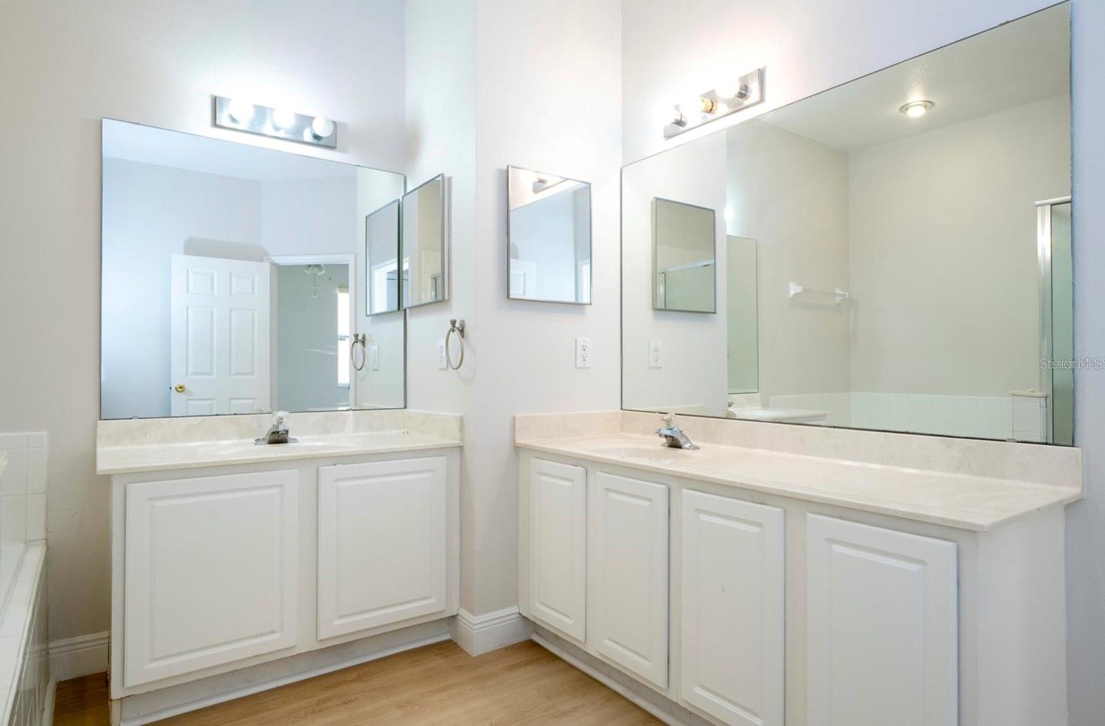 13827 Hawkeye Dr Property Photo 36