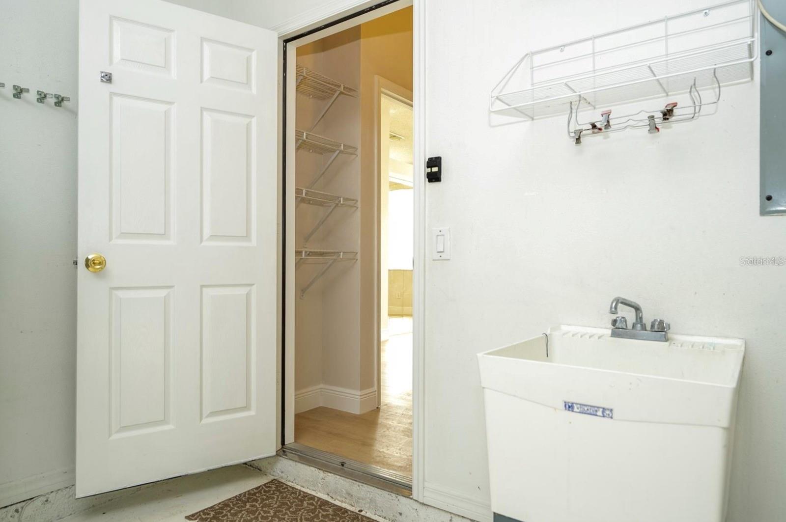 13827 Hawkeye Dr Property Photo 39