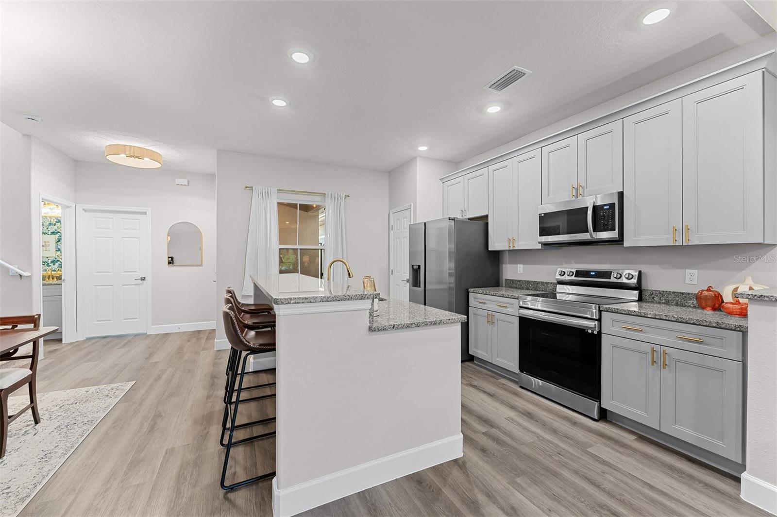 8556 Magnificent Ln Property Photo 8
