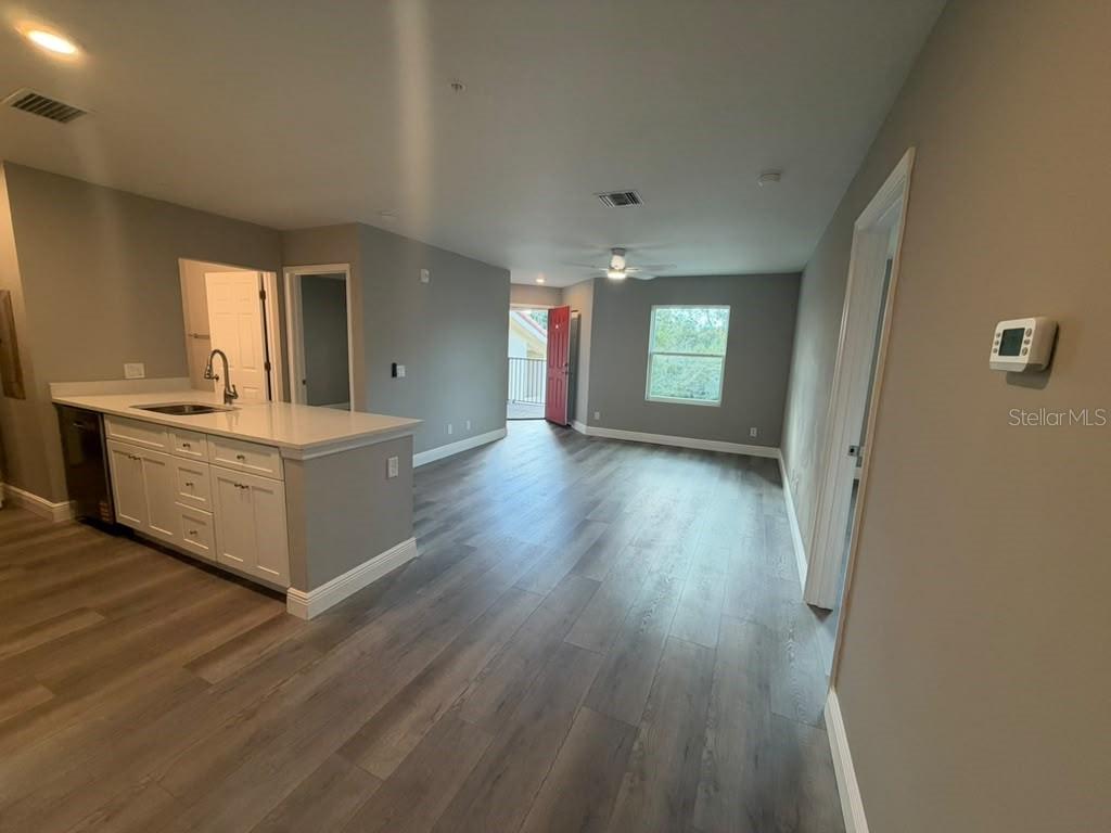 3024 Parkway Blvd #305 Property Photo 3