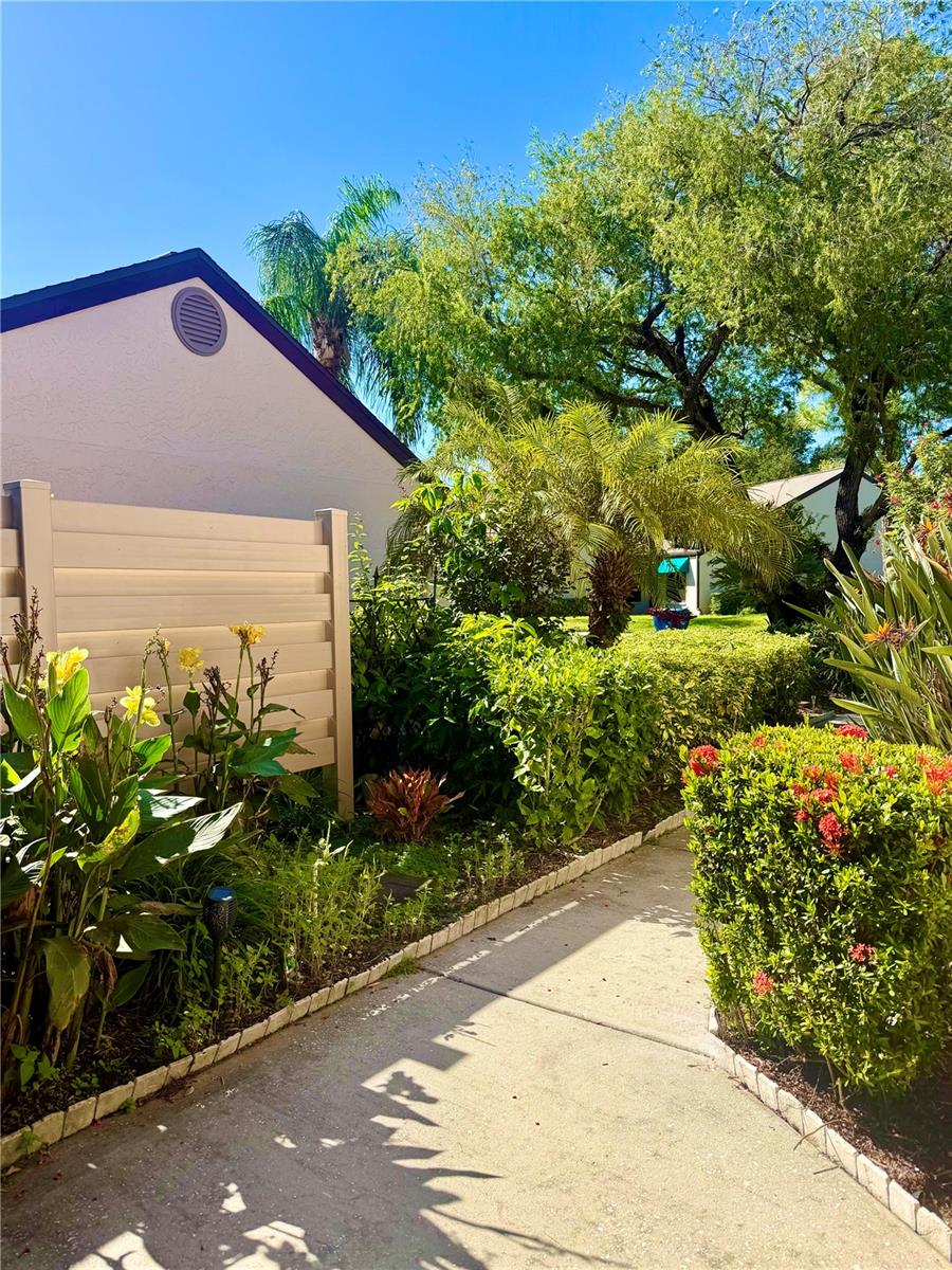 5847 CLUBSIDE DR Property Photo 1