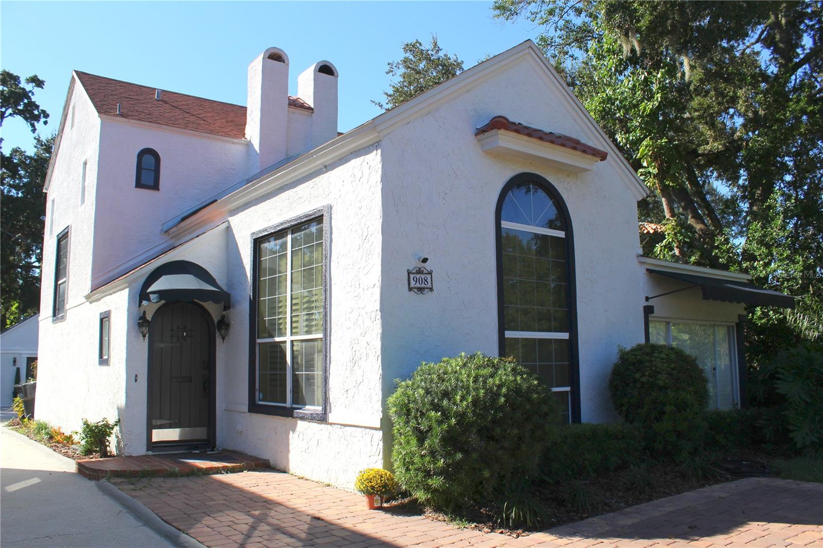 908 S Summerlin Ave Property Photo