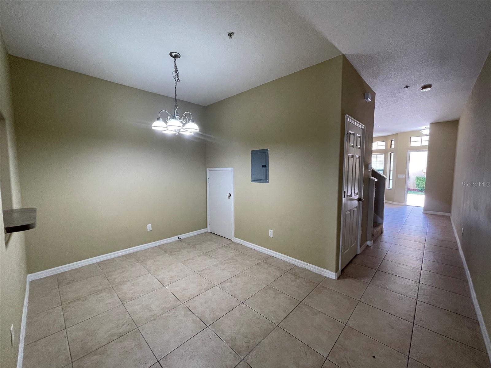6007 Scotchwood Gln #32 Property Photo 8