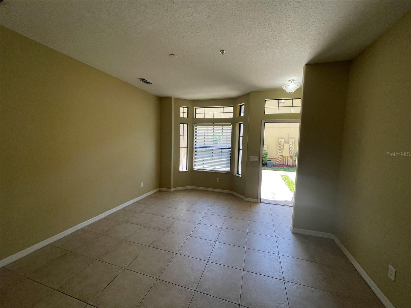 6007 Scotchwood Gln #32 Property Photo 12