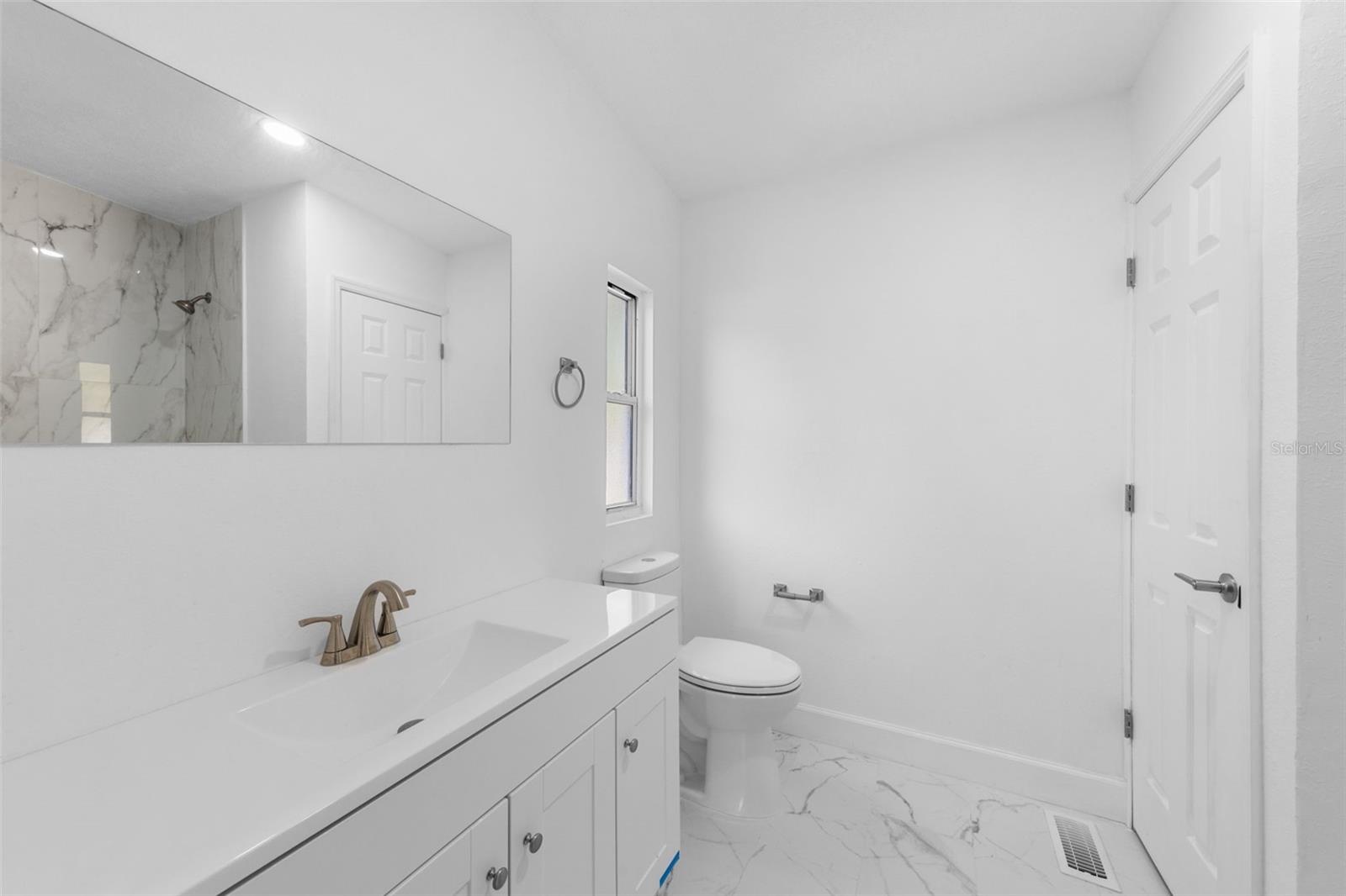 870 Wolf Trl Property Photo 13