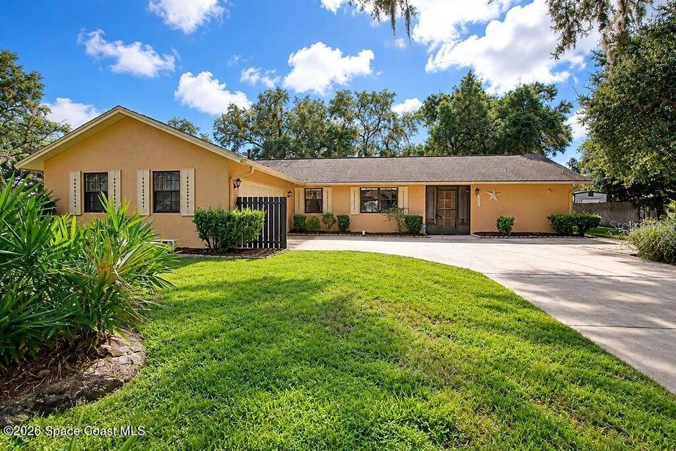 3815 Grovewood Ln Property Photo 1