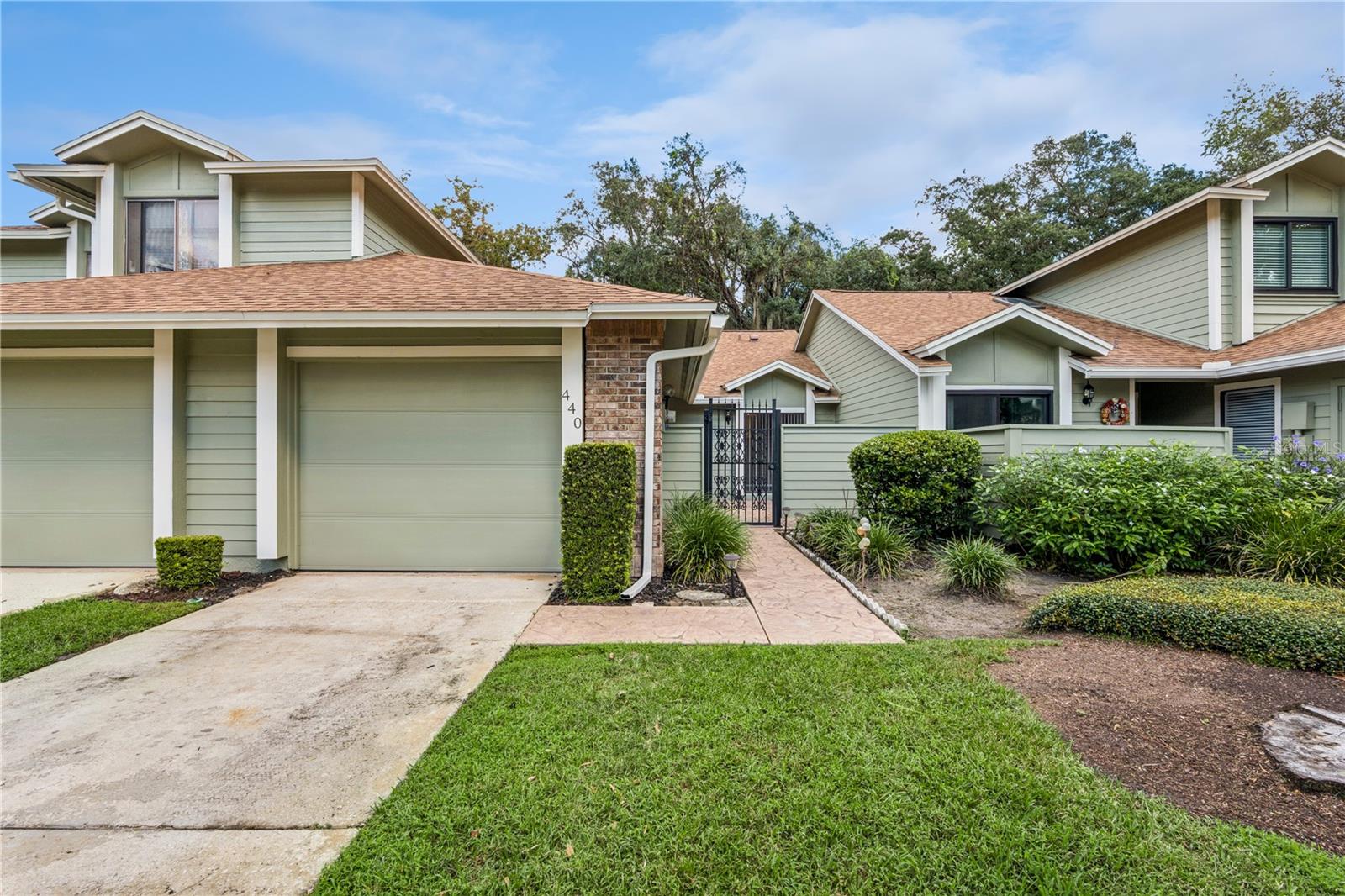 440 Evesham Pl Property Photo 1
