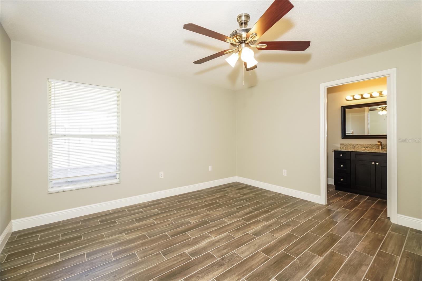 844 Jarnac Dr Property Photo 8