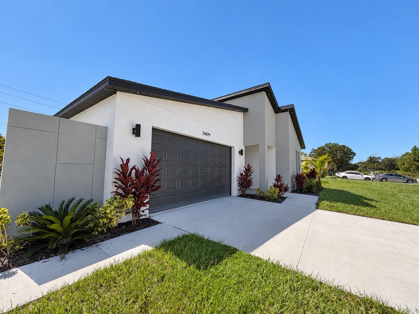 24479 Sw Kingsway Cir Property Photo 2