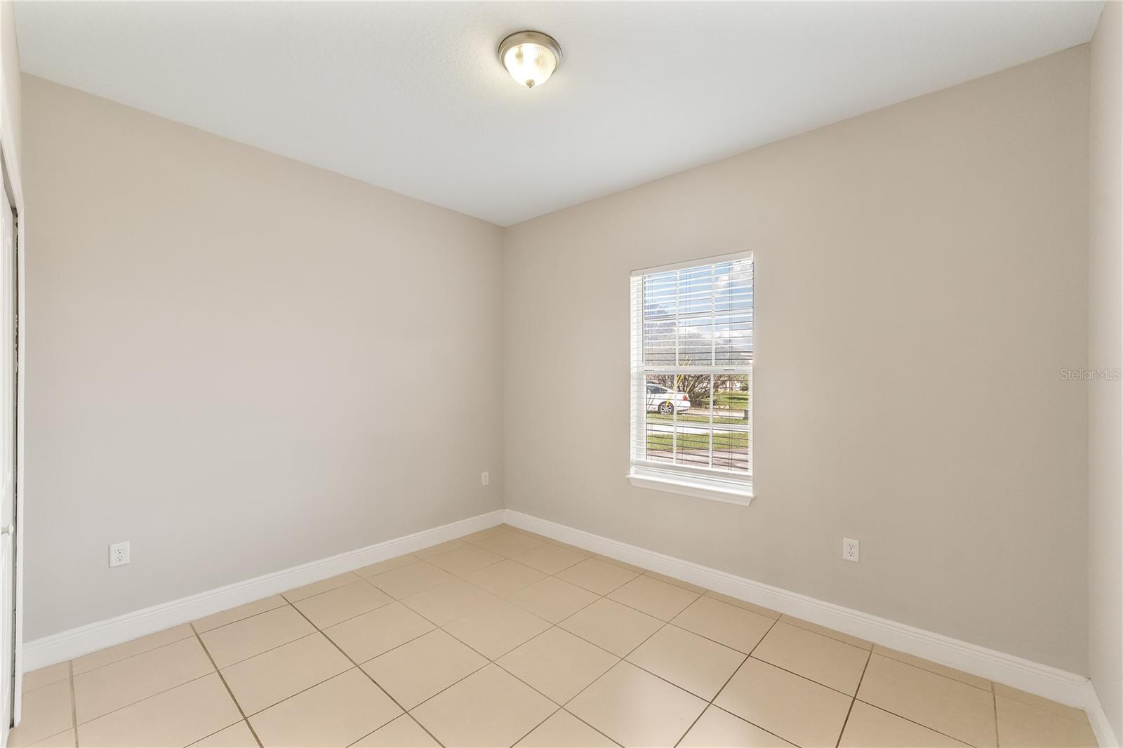1910 Lakeview Ln Property Photo 21