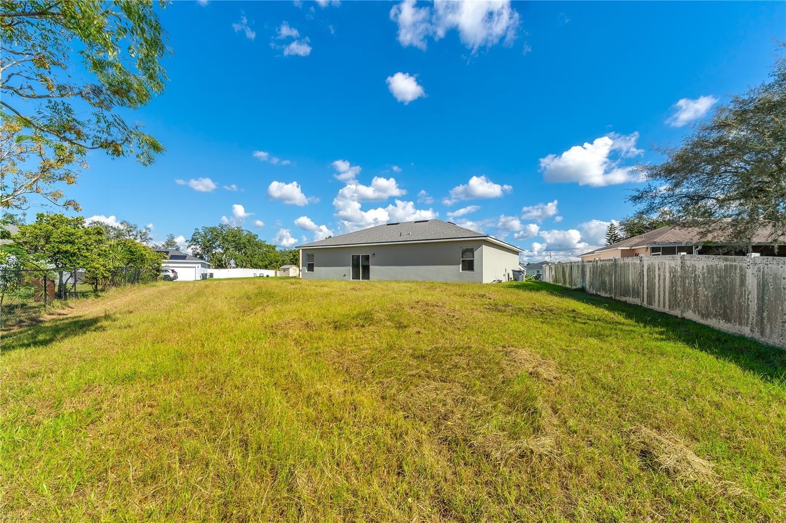 1910 Lakeview Ln Property Photo 32