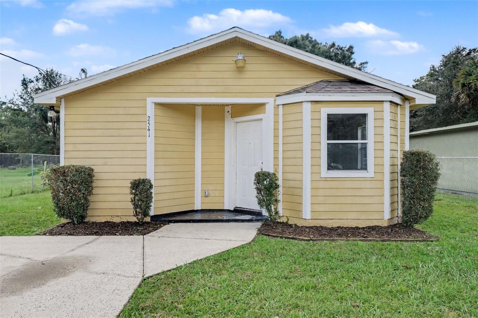 2541 CRAWFORD DR Property Photo 1