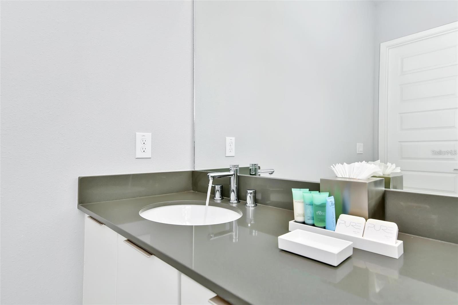 7740 Sandy Ridge Dr #121 Property Photo 17