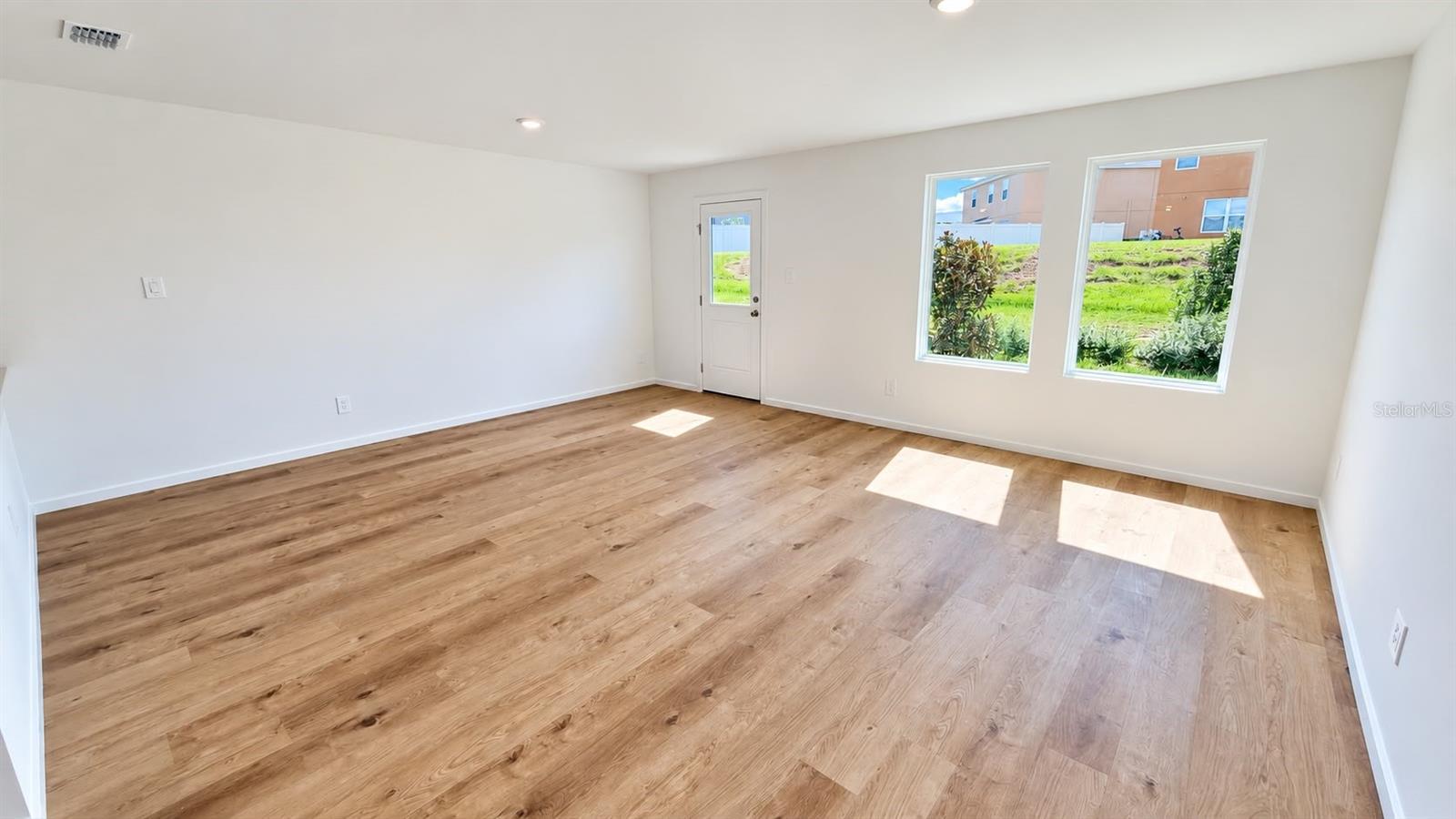 2496 Bevel Ln Property Photo 6