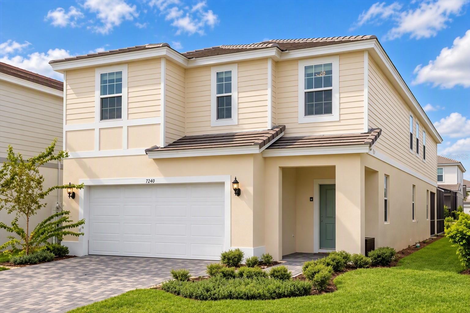 7240 Oakmoss Loop Property Photo 1