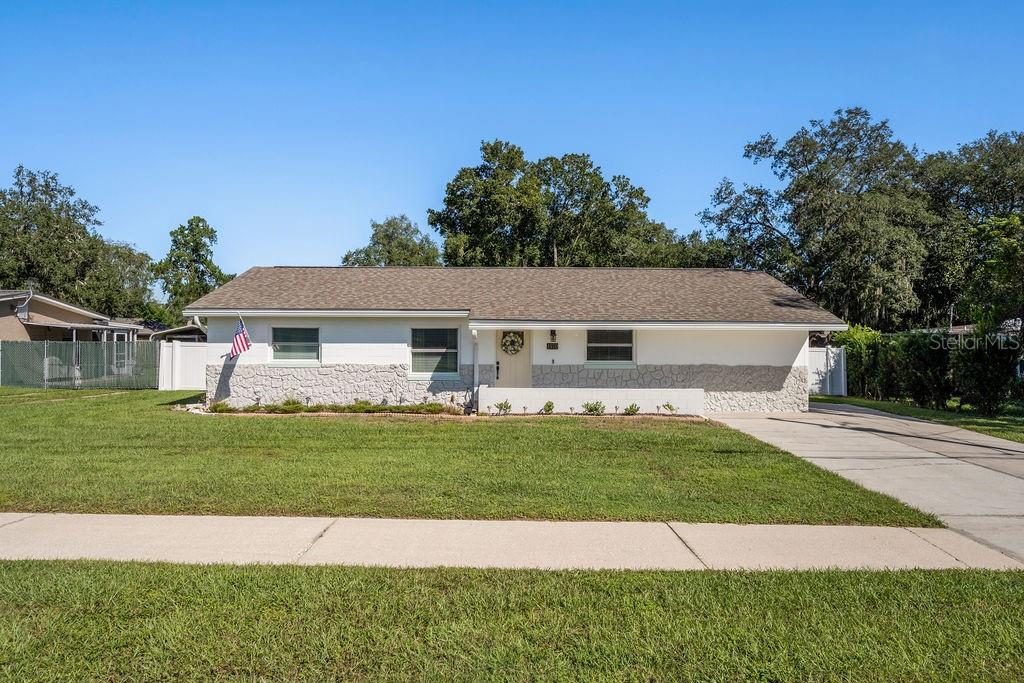 1970 W Lake Brantley Rd Property Photo 1