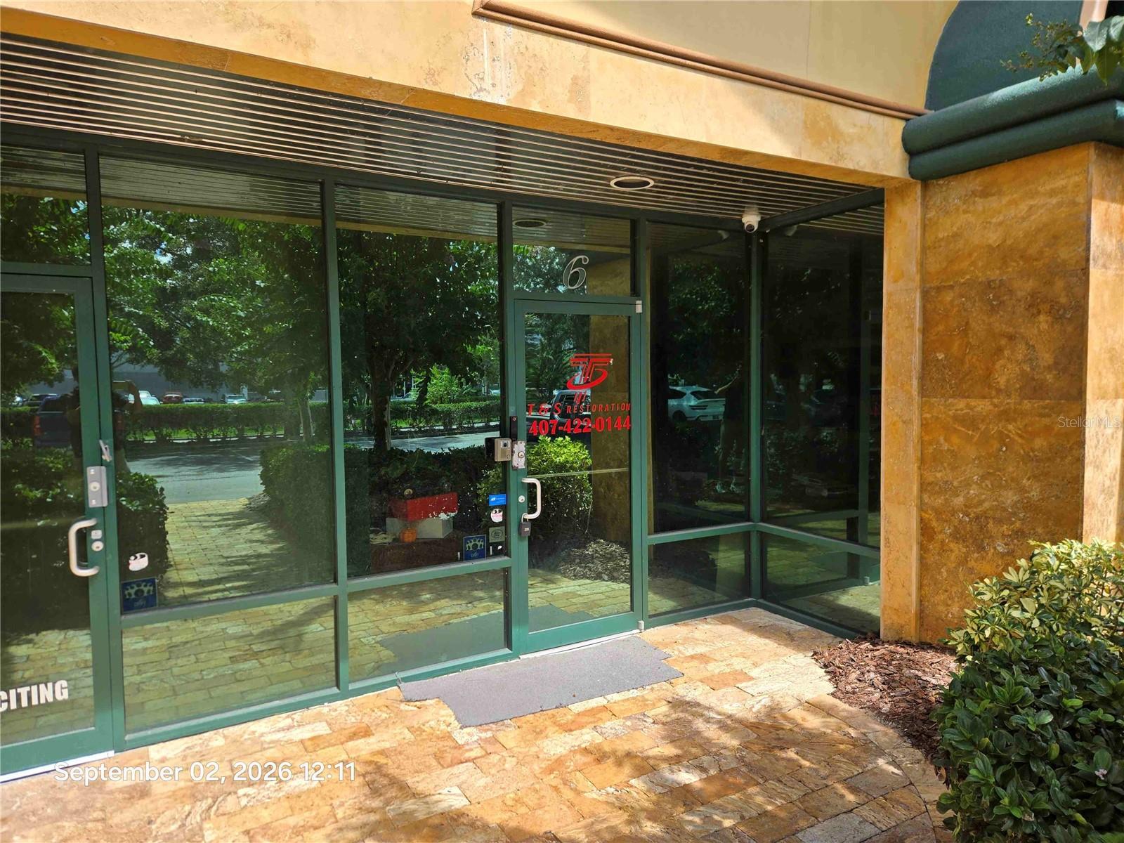 6881 Kingspointe Pkwy #6 Property Photo 6