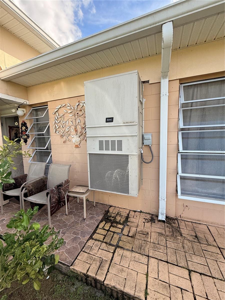 3843 CLUB CIR Property Photo 1