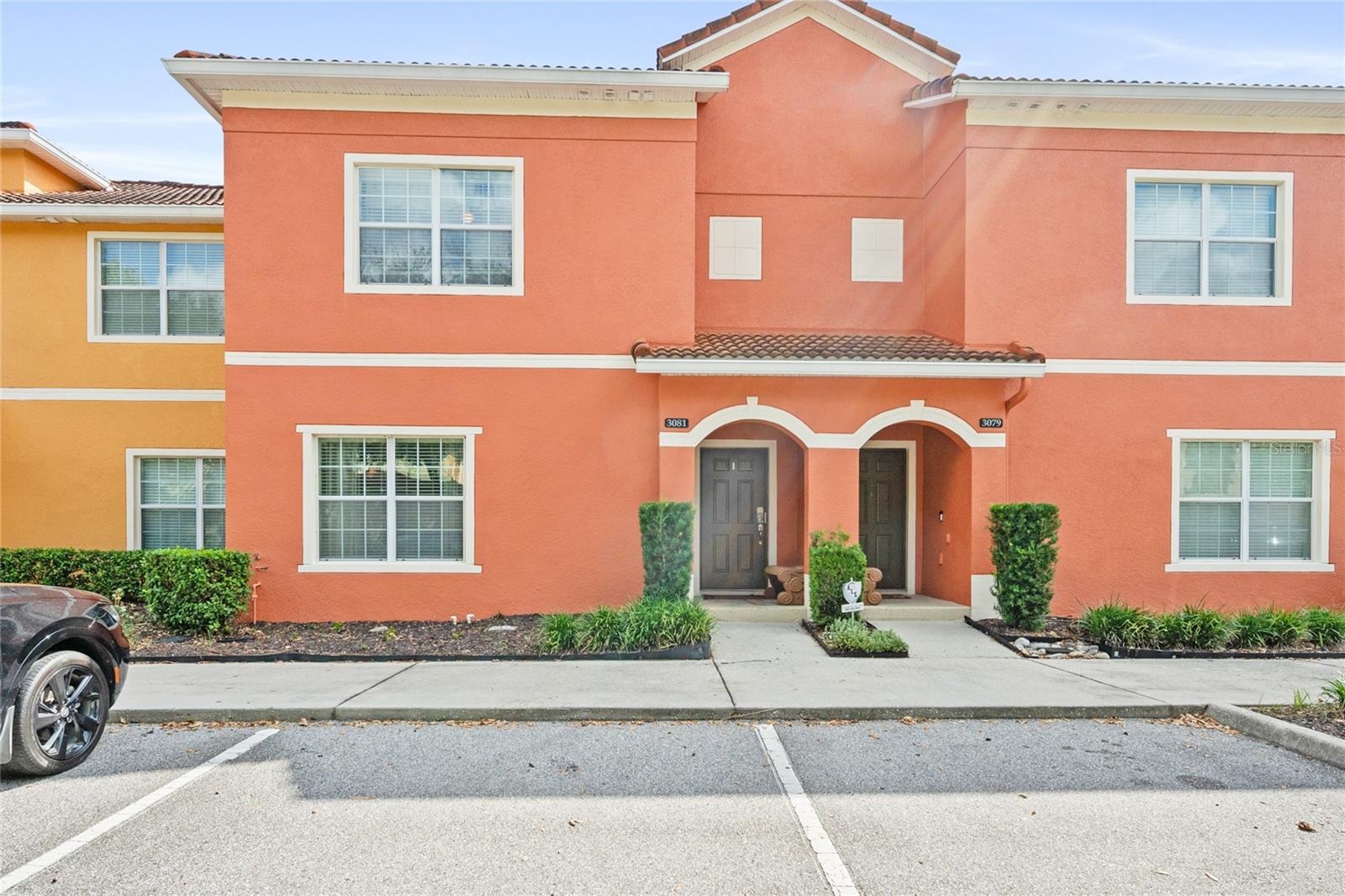 3081 Beach Palm Ave Property Photo 3
