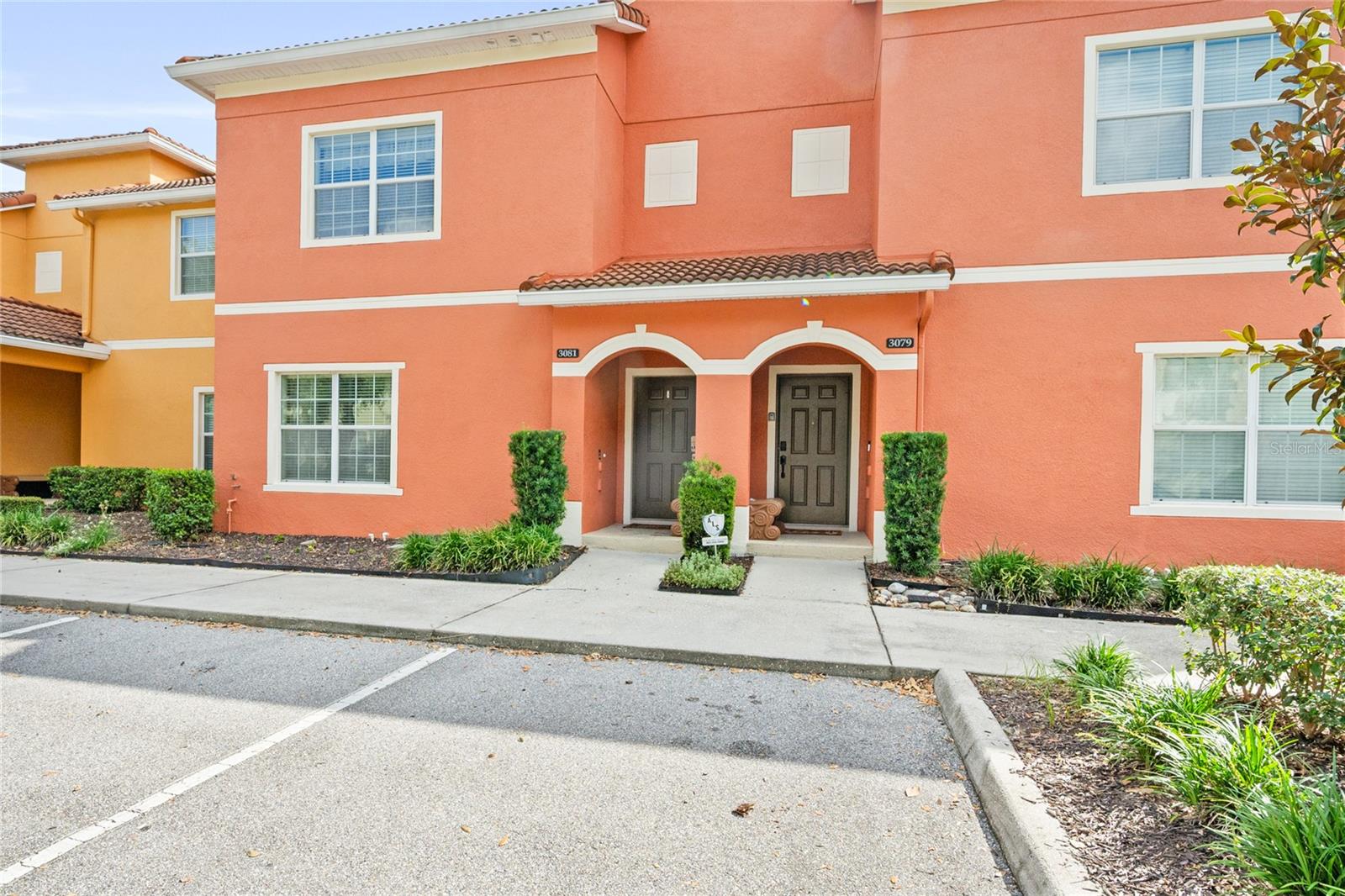 3081 Beach Palm Ave Property Photo 5