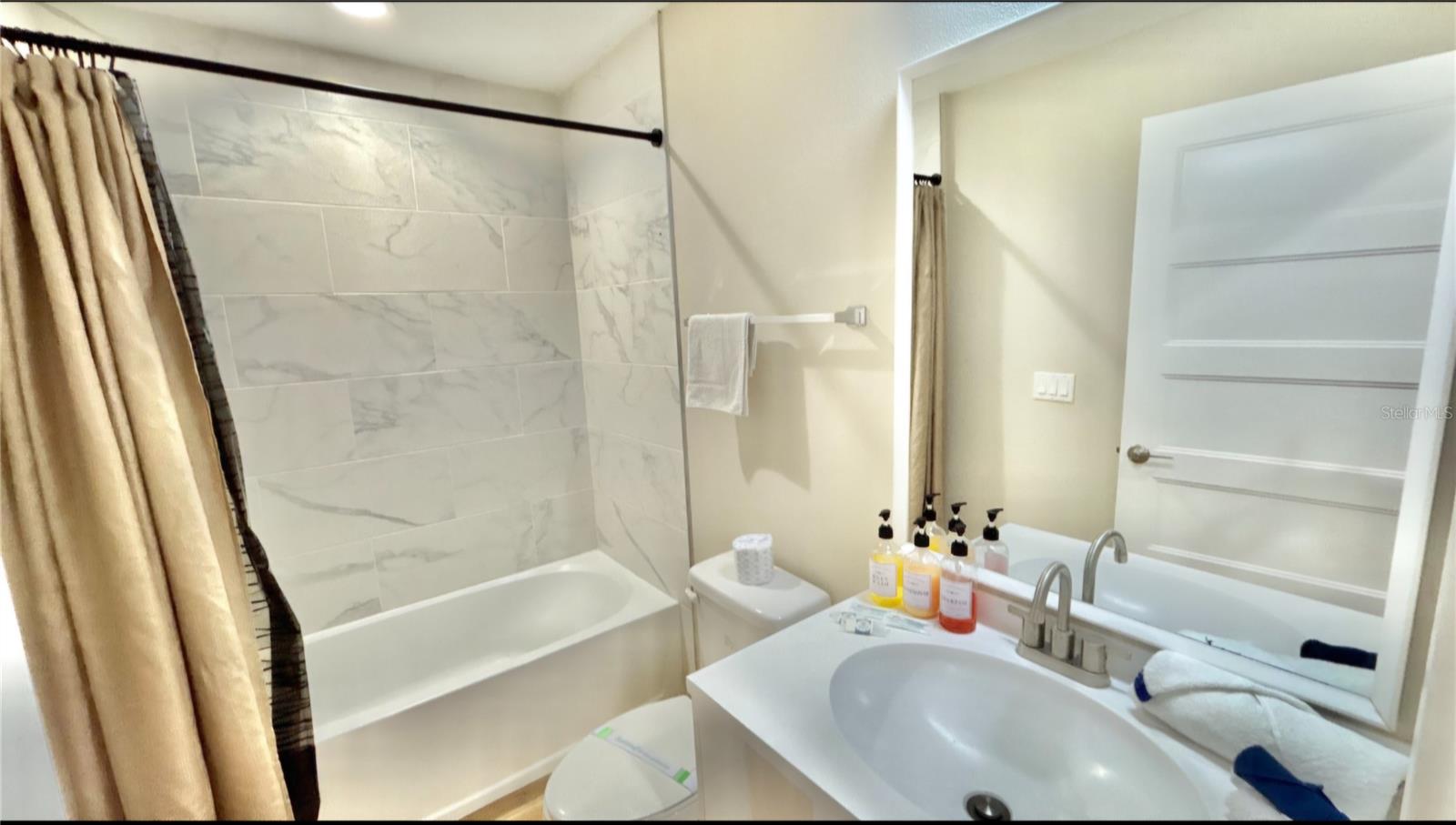 4404 Summer Flowers Pl Property Photo 21