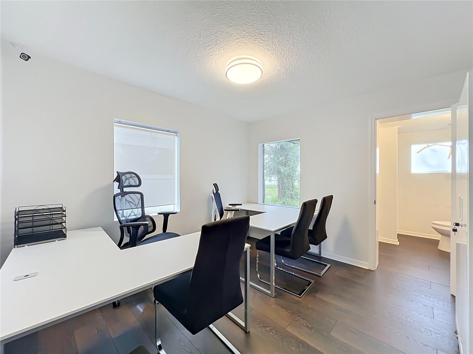 690 N Semoran Blvd Property Photo 47