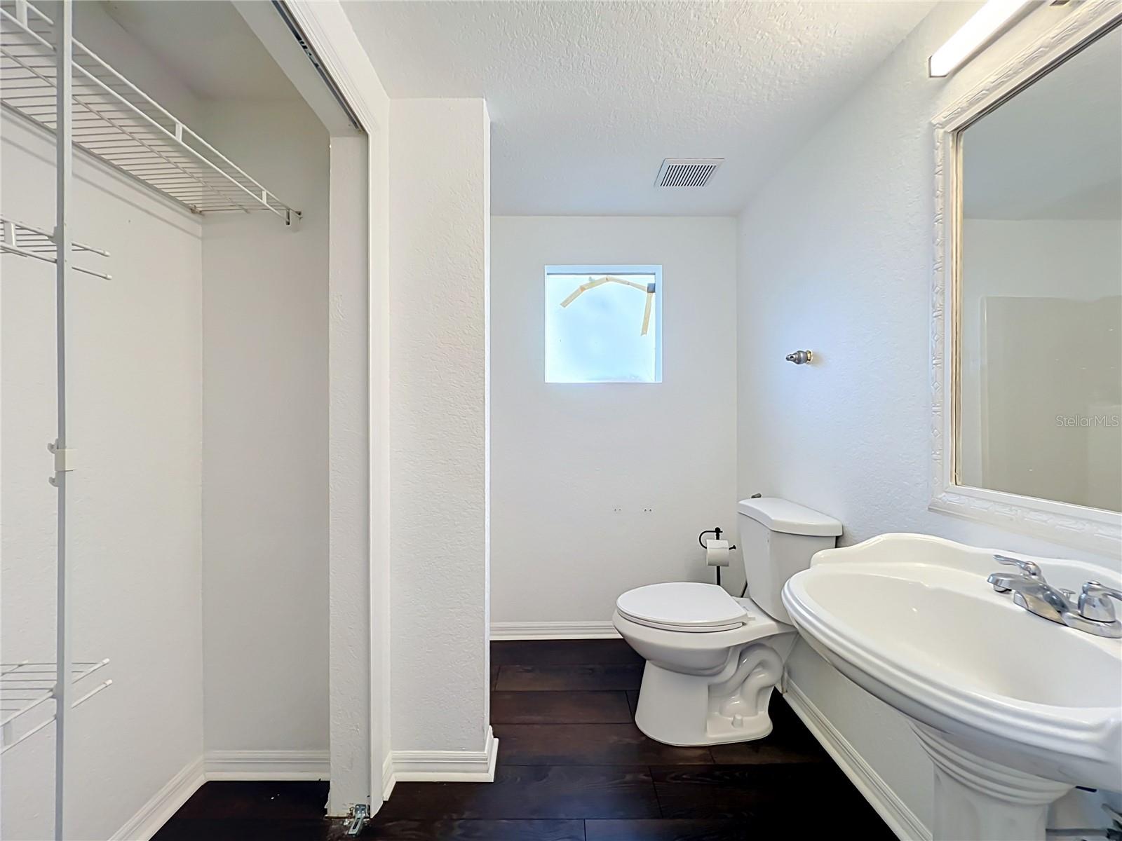 690 N Semoran Blvd Property Photo 51