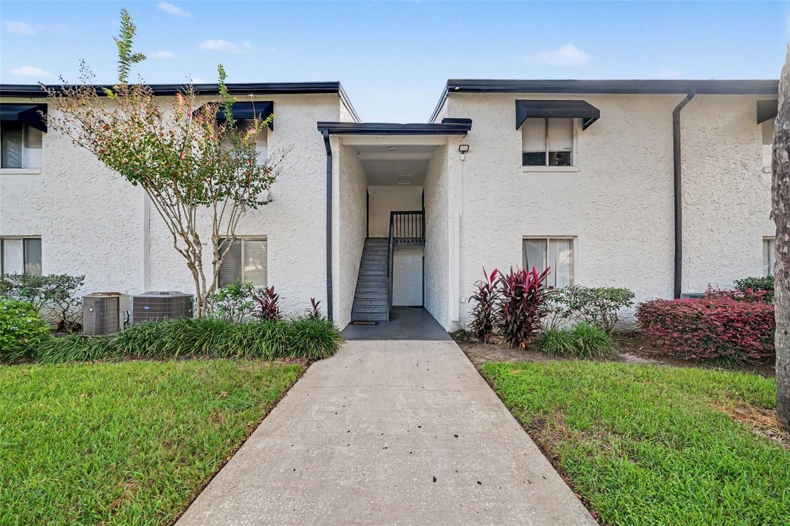 4307 S SEMORAN BLVD #2 Property Photo 1