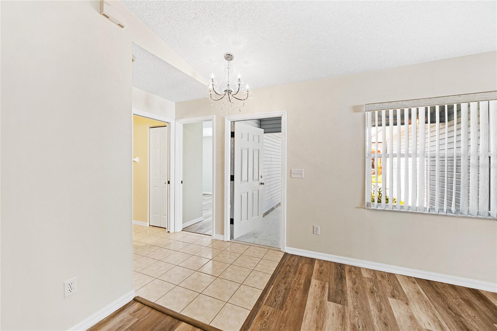 32656 Oak Park Dr Property Photo 8