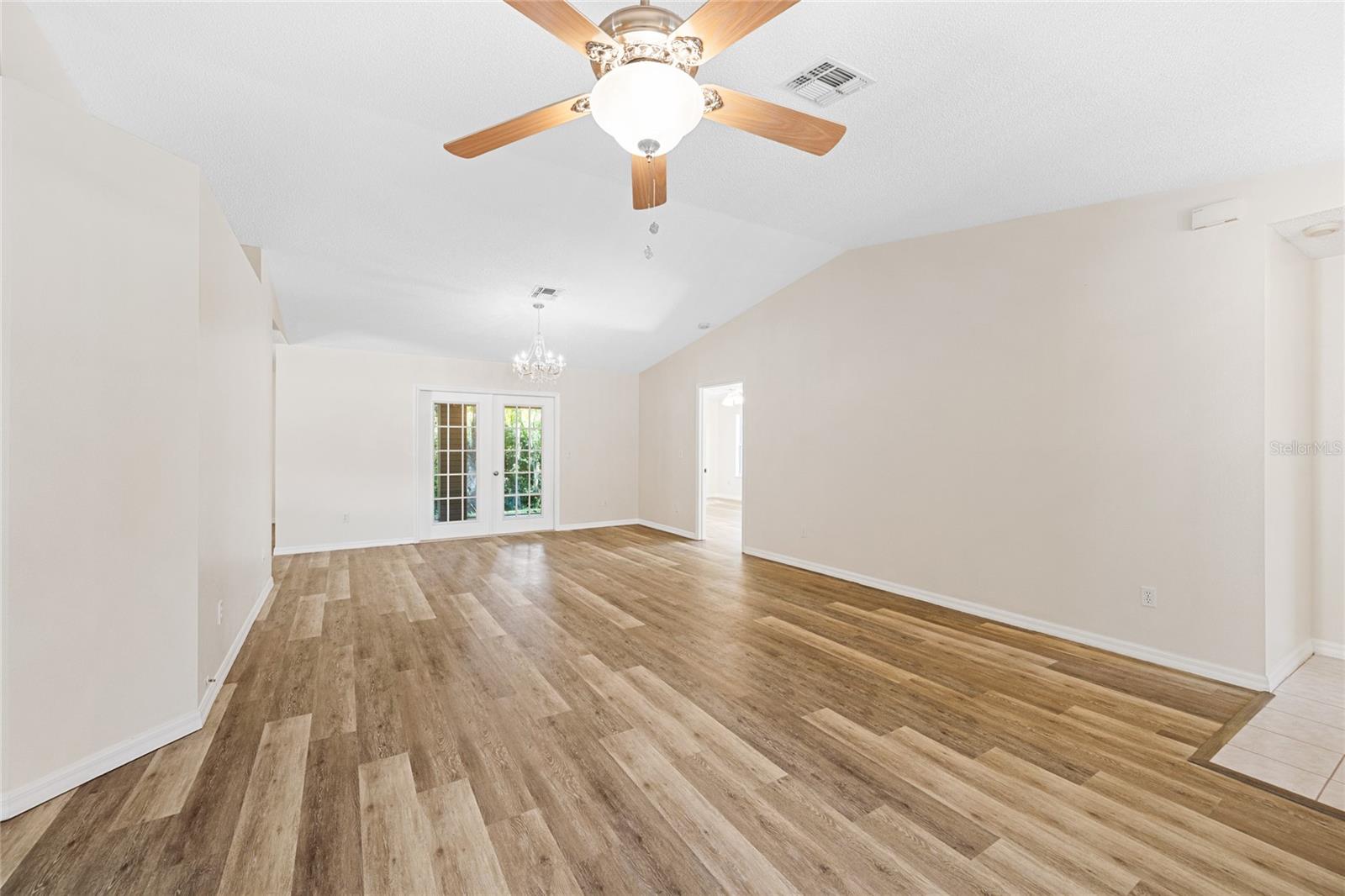 32656 Oak Park Dr Property Photo 11