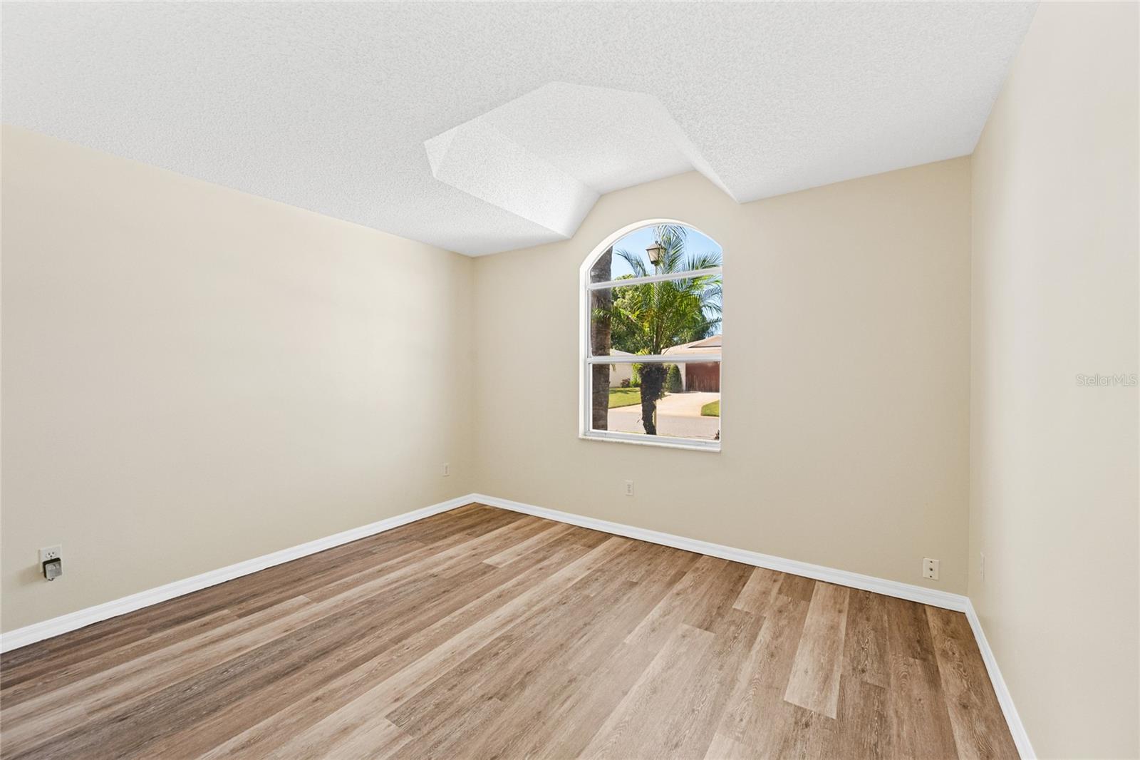 32656 Oak Park Dr Property Photo 20