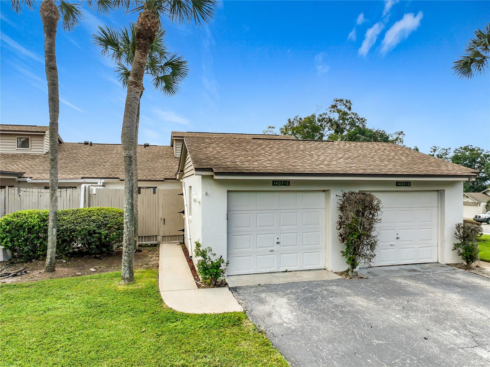 1437 OAK PL #C Property Photo 1