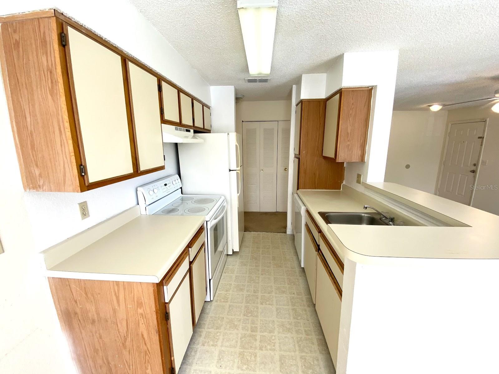 1083 S Hiawassee Rd #623 Property Photo 10