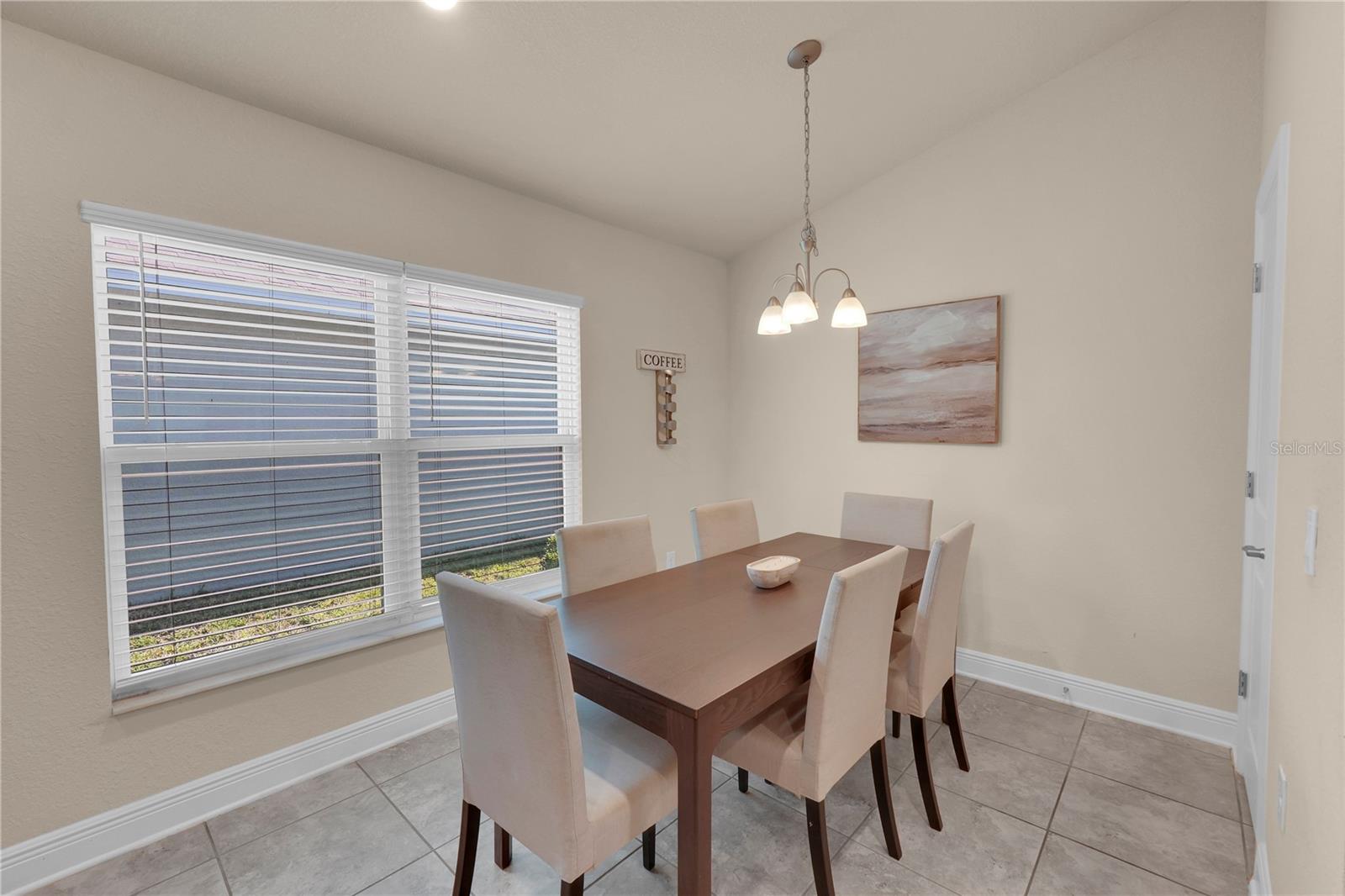 491 Meadow Pointe Dr Property Photo 16