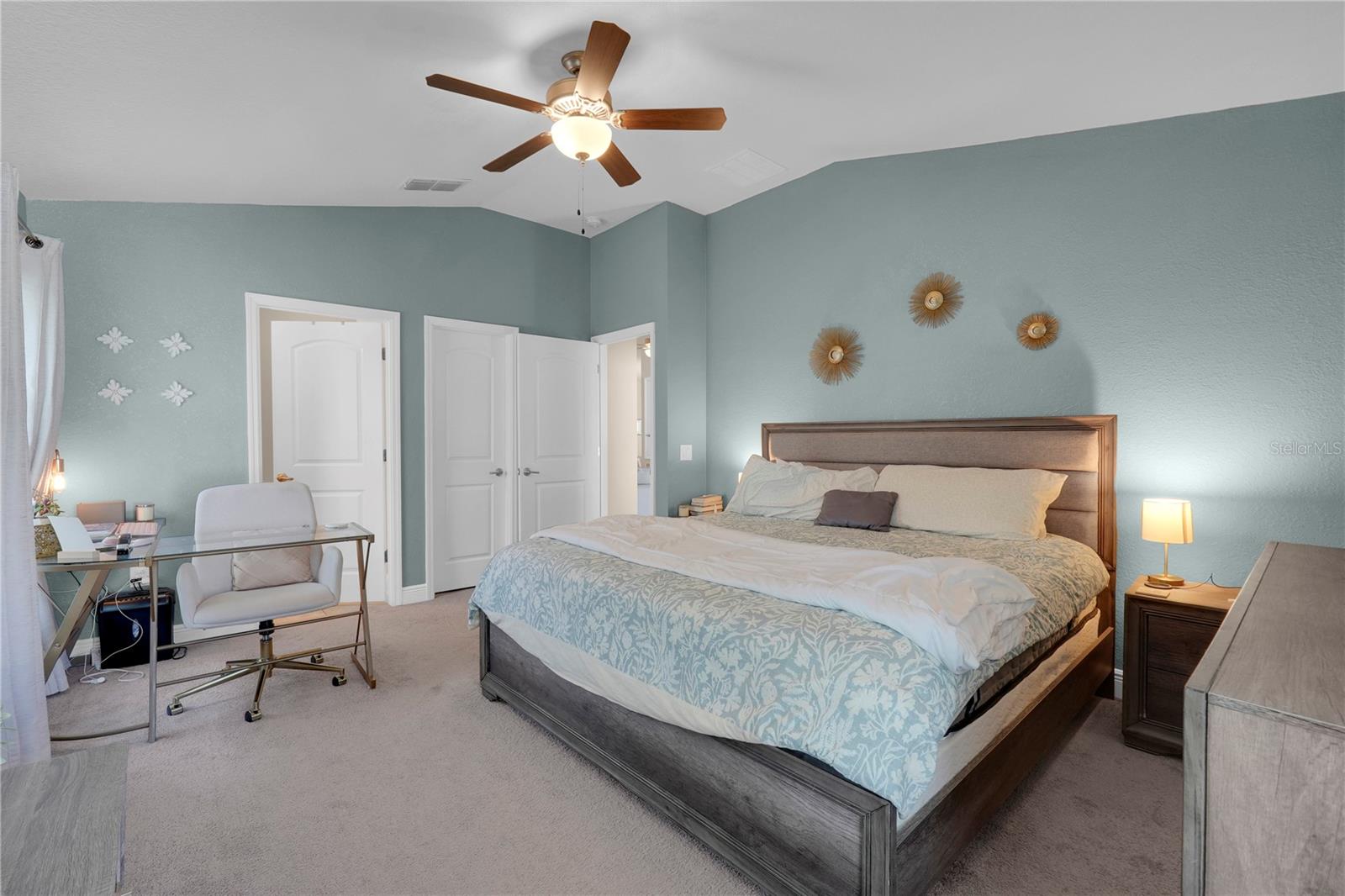491 Meadow Pointe Dr Property Photo 18