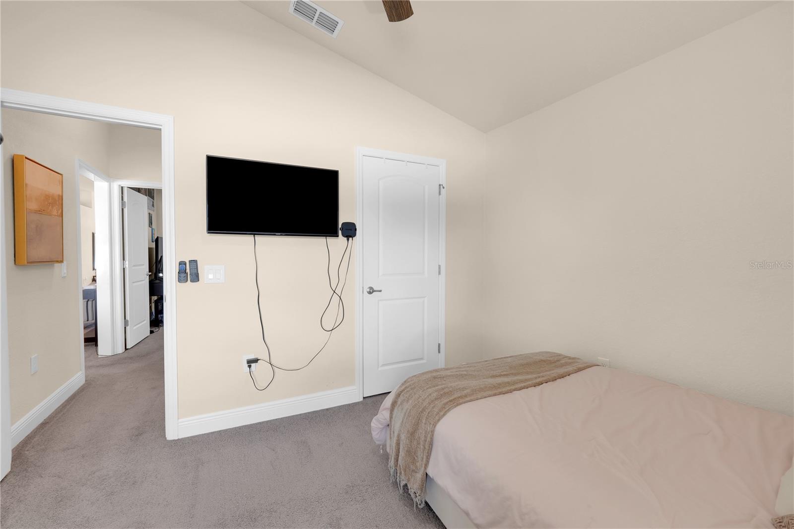 491 Meadow Pointe Dr Property Photo 27